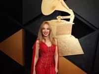 Kylie Minogue rozhodne zaujala a nielen outfitom