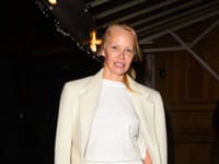Najväčšiu sexicu 90. rokov by ste dnes nespoznali: Pamela Anderson už nenosí make-up a toto je dôvod