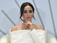 Meghan Markle si myslí, že jej manžel, princ Harry robí chybu a znova sa zraní ako už predtým. 