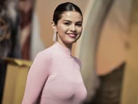 Speváčka Selena Gomez to povedala priamo. Takto to chodí vo svete slávnych a bohatých. 