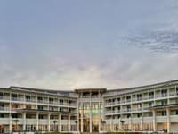 Pokiaľ hľadáte super ubytko, ideálnou voľbou je Mövenpick BalaLand Resort Lake Balaton