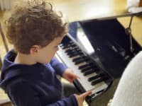 Nepredpokladá sa, že by sa George, Charlotte a Louis niekedy stretli s Archiem a Lilibet. 