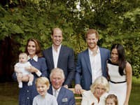 George, Charlotte a Louis svojho bratranca Archieho a sesternicu Lilibeth prakticky nepoznajú...