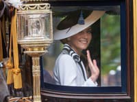Fanúšikovia boli nadšení, keď sa Kate objavila na balkóne Buckinghamského paláca počas Trooping the Color v júni. 