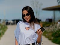 Voľné nohavice s vysokým pásom sú must have jesene
