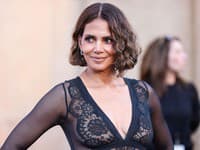 Hoci mnohí herečku Halle Berry za jej fyzickú krásu obdivovali a obdivujú, je to pre ňu len prázdna výhra. 