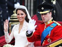 Veľkolepá kráľovská svadba princa Williama a Kate Middleton v roku 2011 vraj pokračovala tajnou svadobnou afterpárty. 