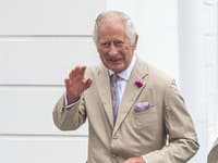 Ku koncu roka sa kráľ Charles III. rozhodol absolvovať kráľovské turné po Austrálii a Samoe, čo bolo dobrým signálom pre verejnosť. 