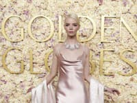 Anya Taylor-Joy v róbe DIOR