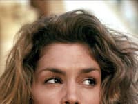 90. roky a „výbuch“ na hlave ako Cindy Crawford