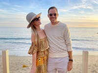 Paris Hilton s manželom Carterom Reumom v ich dome v Malibu
