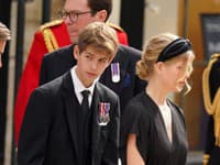 Princ William chce dať väčšie právomoci dvom deťom princa Edwarda a vojvodkyne Sophie, lady Louise a James Windsorovi.  