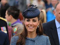 Aj tieto modré šaty značky Reiss si Carole požičala od Kate na podujatie Royal Ascot. 
