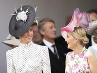 Rokmi si Sophie získala povesť obľúbenej nevesty kráľovnej, no obľúbená je aj u súčasnej princeznej z Walesu, Kate.