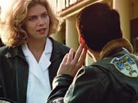 Tom Cruis a Kelly McGillis v hlavnej úlohe