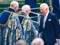 Kráľ Charles III. je úplne iný ako bola jeho mama