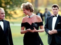 keď v roku 1992 svet obletela správa o konci manželstva Diany a Charlesa, z večera do ráno stala najžiadanejšou slobodnou ženou na svete. 