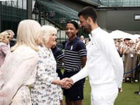 Kráľovná Camilla s tenistom Novakom Djokovičom