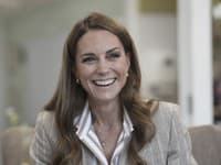 Kate vyskúšala tradičnú čínsku medicínu, konkrétne akupunktúru. 