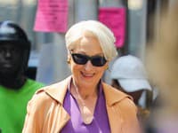 Aká bude Miranda Priestly dnes, v 21. storočí, kde sa moc v médiách, móde aj spoločnosti zásadne zmenila? 