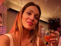 Známa moderátorka, Saša Orviská, ktorá striedavo žije na Slovensku aj v Amerike, je obľúbená u mnohých fanúšikov. No nájdu sa aj neprajníci...