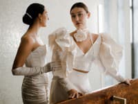 Modelky: Agáta P, Eliška P, MUAH: Kateřina Lacová, Vlasové doplnky: Lucia Stofej Bridal, Lokácia: Kácečko Bratislava