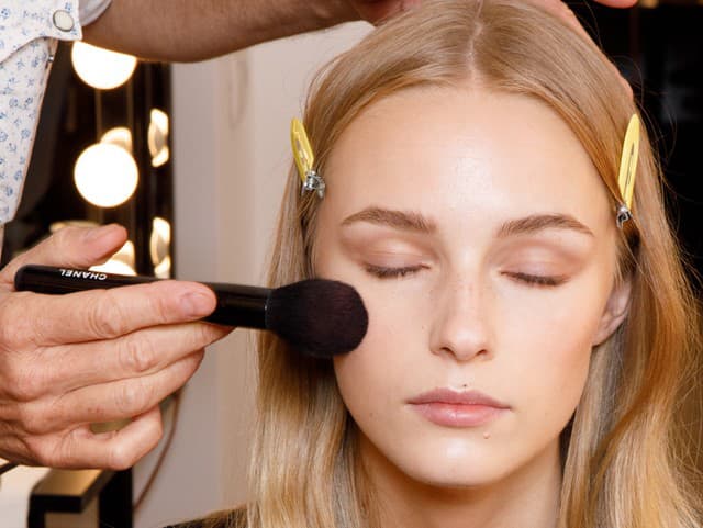 Jeden krok pred nanesením