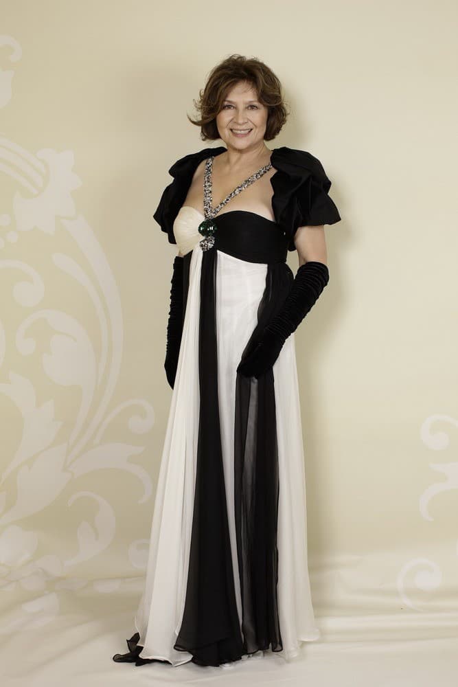Emília Vášáryová