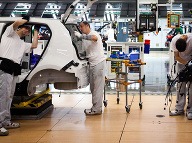 Volkswagen Slovakia v Bratislave. Volkswagen Slovakia v Bratislave.
