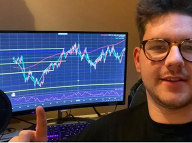 Mladík zarába 10 000 Mladík zarába 10 000