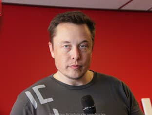 Elon Musk je na