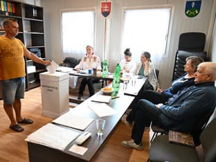 Budete vo volebnej komisii alebo sa stanete poslancom? Takéto povinnosti máte voči Sociálnej poisťovni