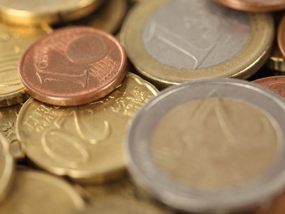Minimálny vymeriavací základ bude 393 eur od 1. januára 2013.