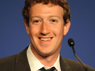 Mark Zuckerberg pracoval na Facebooku okolo päť rokov.