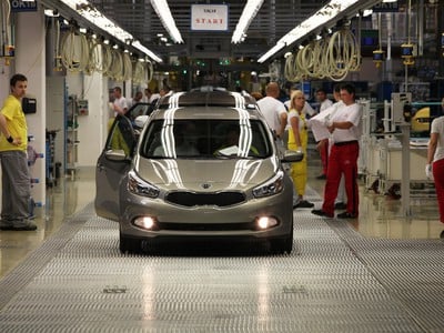Kia otvára nábor pre vyše 50 nových zamestnancov do výroby motorov.