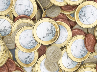 Priemerná mzda na Slovensku sa zvýšila na 858 eur.