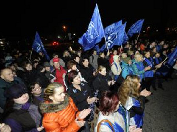 Zamestnanci Delphi Slovensko nenastúpili na rannú smenu a štrajkovali.