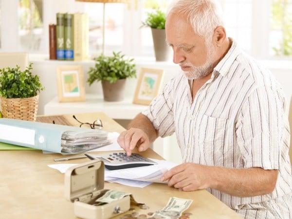 V Európe sa z dôchodkov zvyknú platiť odvody aj dane.