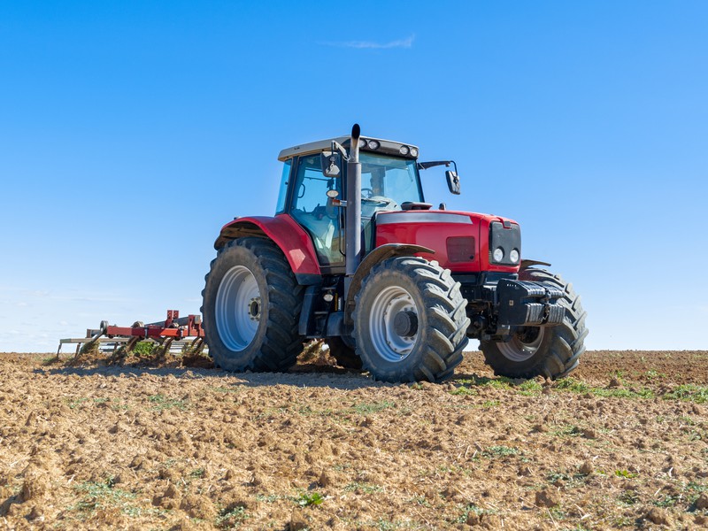 Slováci kupujú menej traktorov: