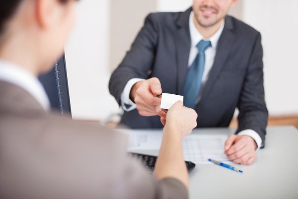 Pri podaní žiadosti o príspevok úrad informuje žiadateľa o všetkých náležitostiach potrebných pre posúdenie predloženej žiadosti.