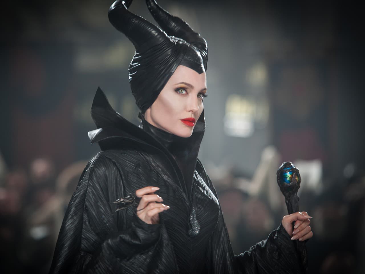 Angelina Jolie ako Maleficent