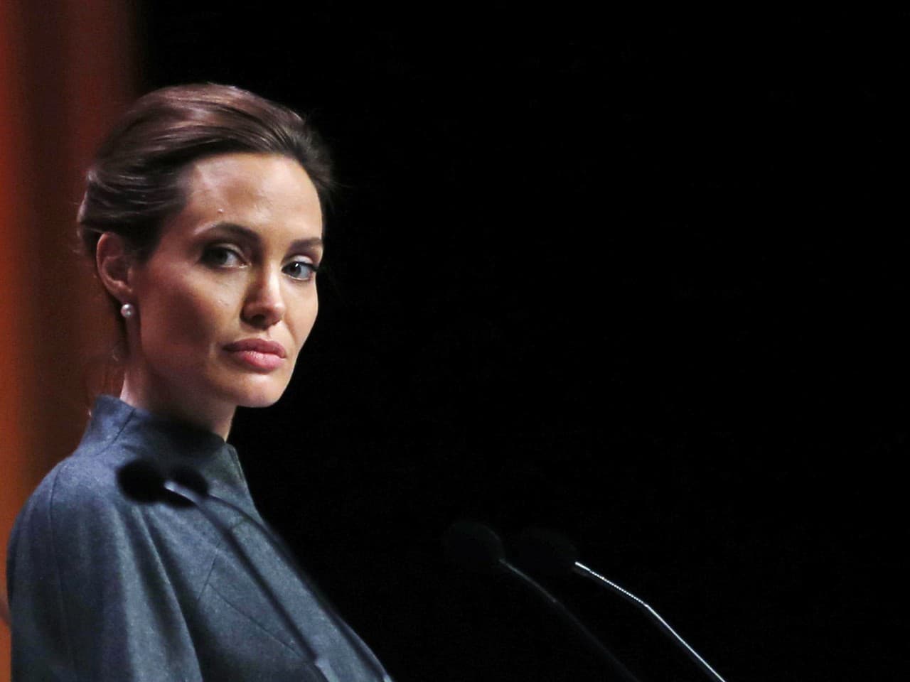 Angelina Jolie na  'End Sexual Violence in Conflict' summite