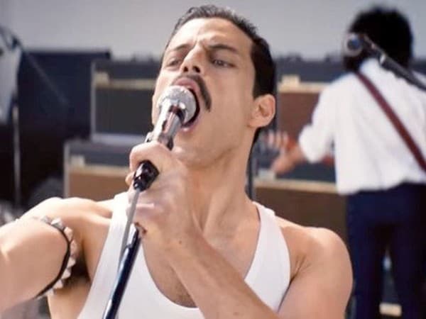 Rami Malek ako Freddie Mercury