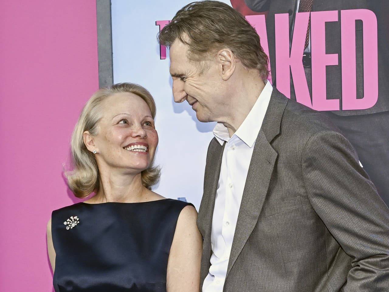 Pamela Anderson a Liam Neeson