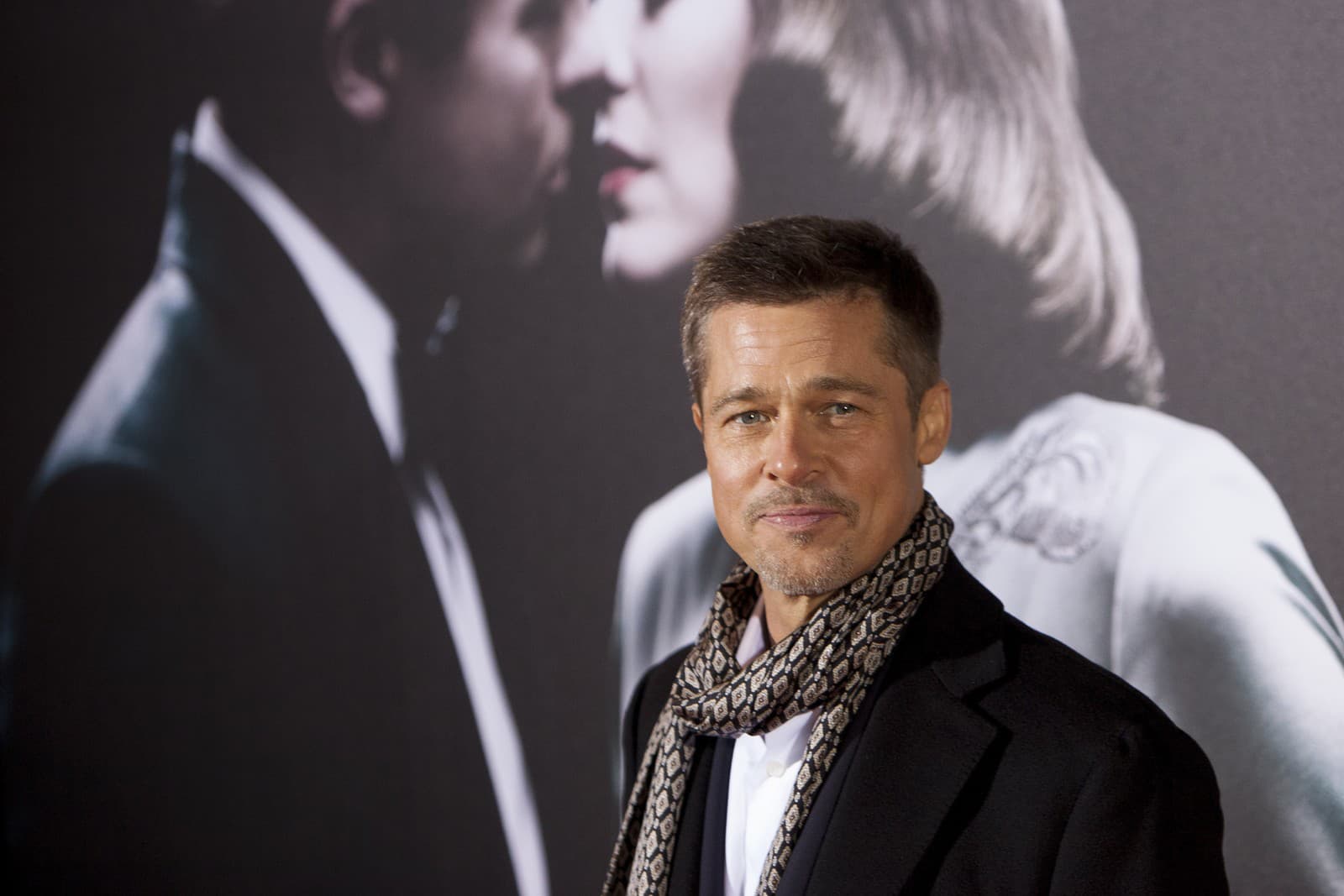 Brad Pitt počas premietania filmu Spojenci v Londýne