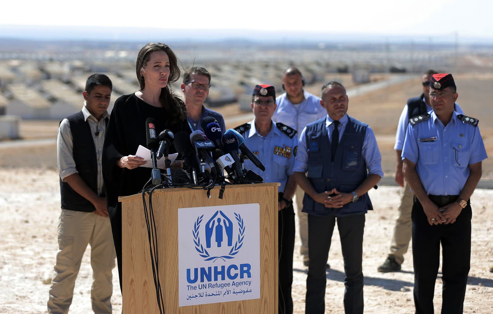 Angelina Jolie navštívila kemp sýrskych utečencov v Jordánsku