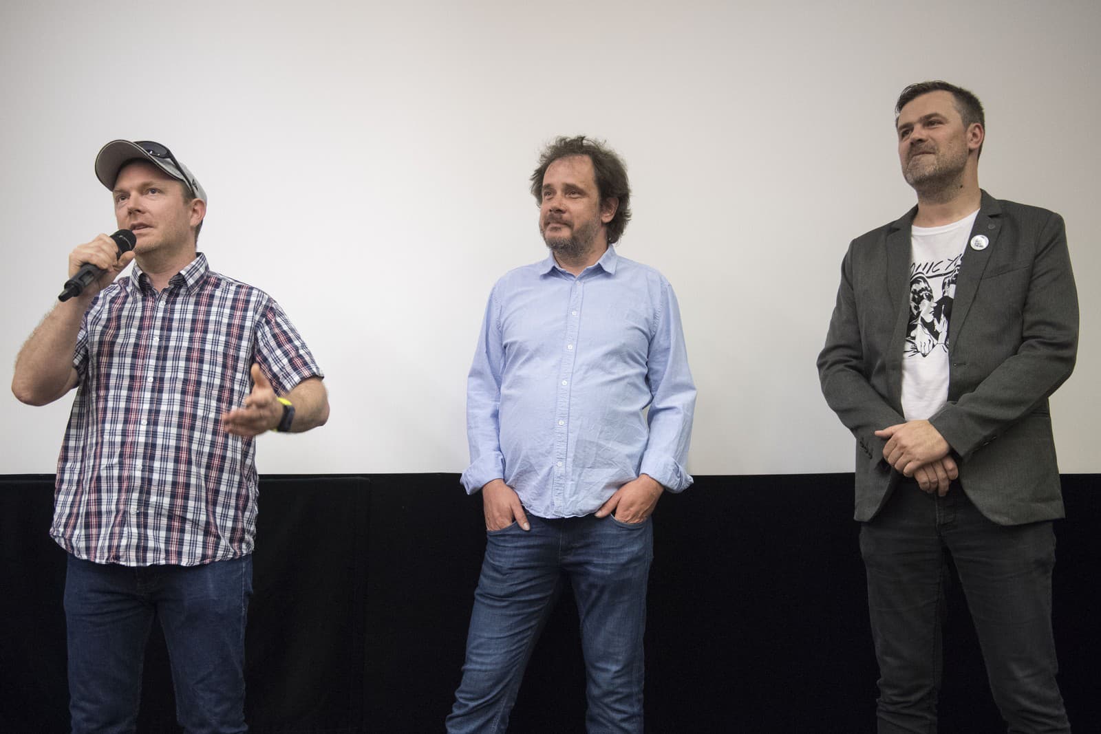 Na snímke zľava producent filmu Peter Kelíšek, filmový strihač Maroš Šlapeta a filmový režisér Patrik Lančarič