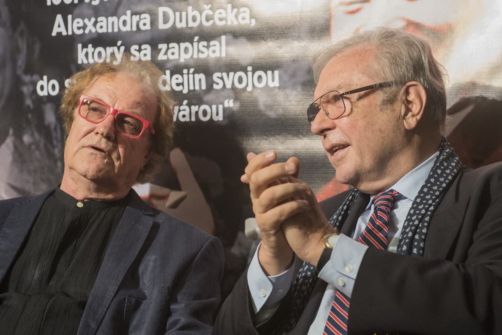 Na snímke poľský režisér Krzysztof Zanussi (vpravo) a chorvátsky režisér Lordan Zafranovič