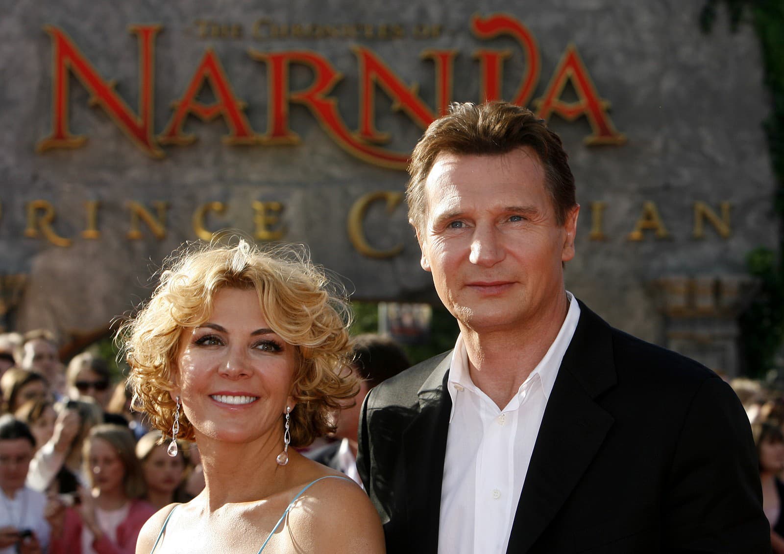 Natasha Richardson a Liam Neeson tvorili krásny pár (Zdroj: SITA/AP Photo / Akira Suemori )