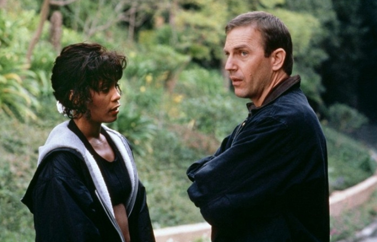 Whitney Houston a Kevin Costner v snímke Osobný strážca (Zdroj: Photo © Warner Bros.)